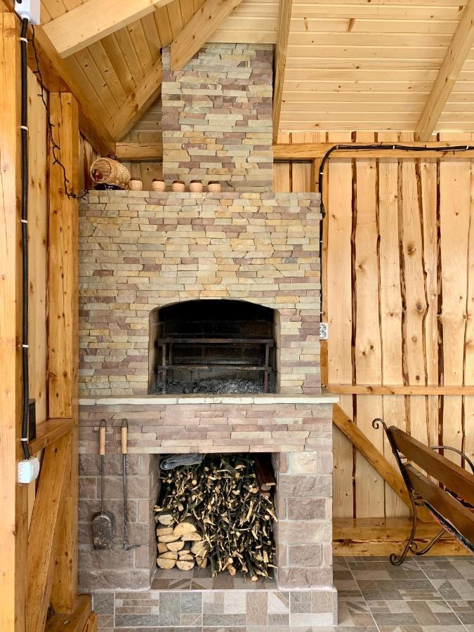Underhills House Lejlighed Yaremche Eksteriør billede